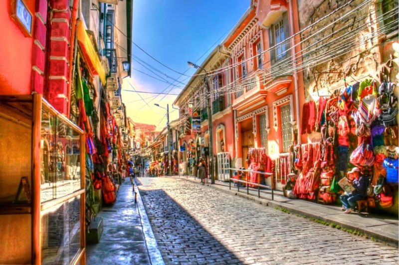 "Рынок ведьм" в кратере потухшего вулкана на высоте 3000 метров (15 фото)