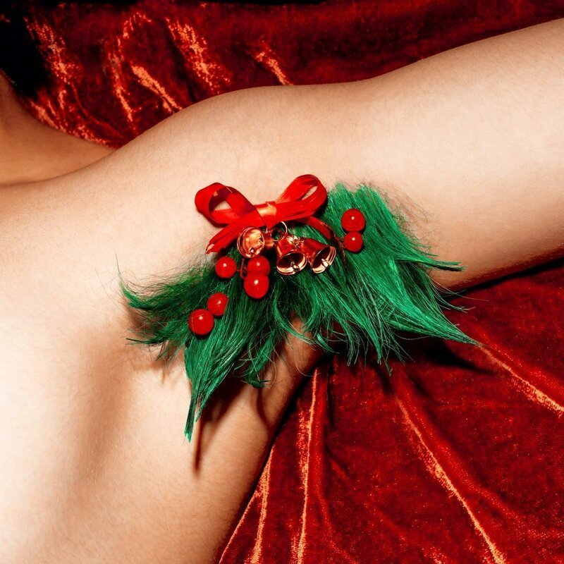 Провокационные работы фотографа, который снял новую обложку для журнала Playboy (13 фото) Провокационные работы фотографа, который снял новую обложку для журнала Playboy (13 фото)