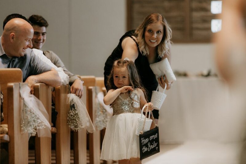 20 подтверждений того, что свадьба детям не игрушка (22 фото)