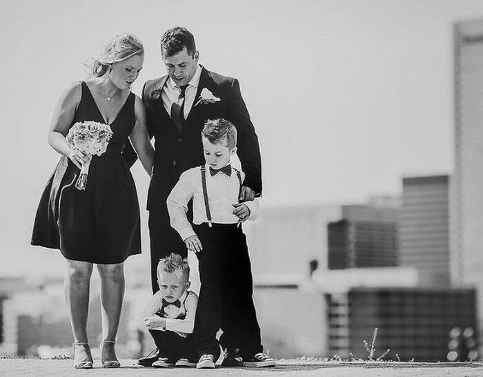 20 подтверждений того, что свадьба детям не игрушка (22 фото)