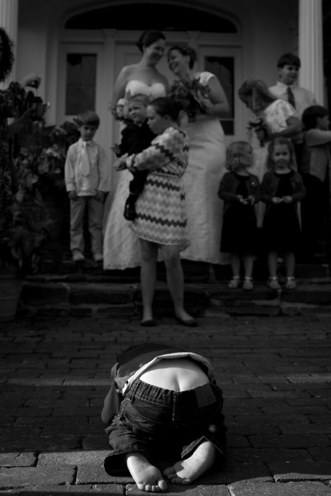 20 подтверждений того, что свадьба детям не игрушка (22 фото)