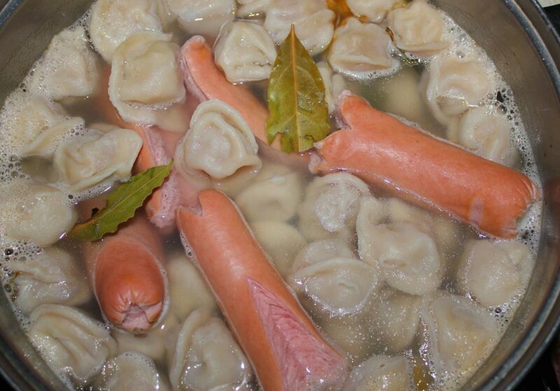 Студенческие общежития: выживание, традиции и тусовки (22 фото)