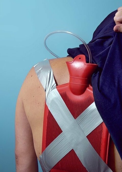 Чтобы не спалили: прячем алкоголь по-студенчески (27 фото)