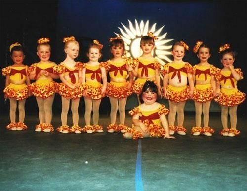 Девочке-русалке было 10 лет (6 фото)