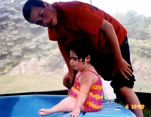 Девочке-русалке было 10 лет (6 фото)