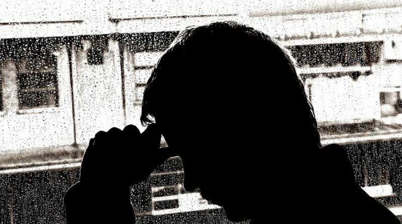 Американским школьникам, находящимся в депрессии, разрешили не ходить в школу (4 фото)