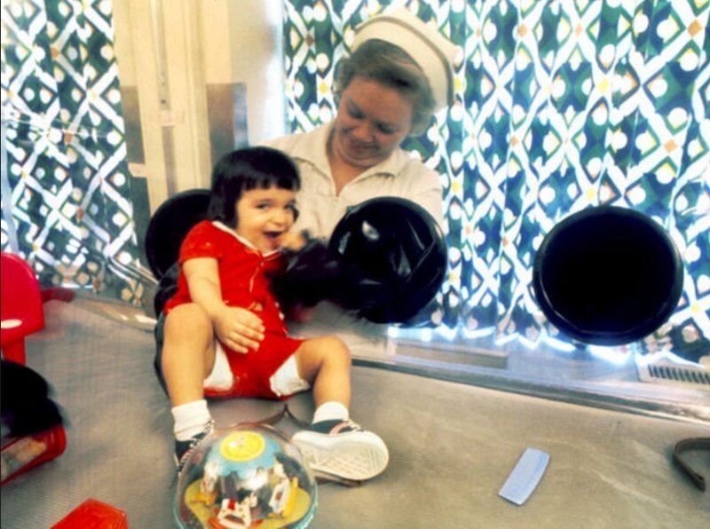 Мальчик в пузыре: дюжина лет в ожидании смерти (11 фото)