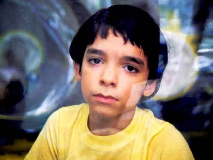 Мальчик в пузыре: дюжина лет в ожидании смерти (11 фото)