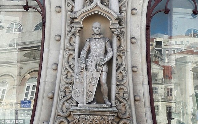 Именно из-за таких людей во многих странах недолюбливают туристов (23 фото)