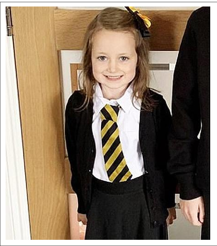 Стильная и скромная первоклассница пошла впервые в школу. А вернулось такое чудо (3 фото)