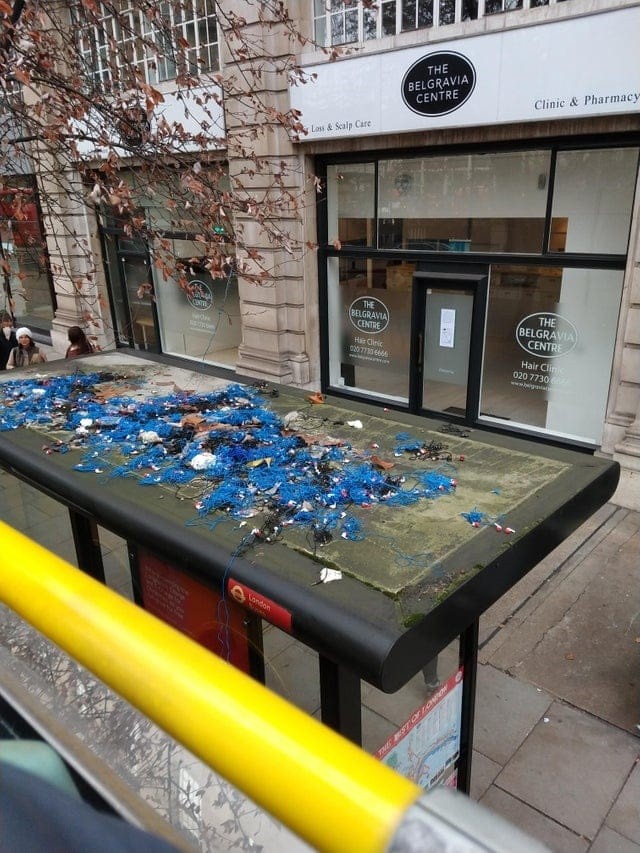 Именно из-за таких людей во многих странах недолюбливают туристов (23 фото)