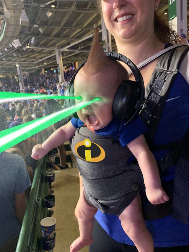 Очень эмоциональный малыш-болельщик стал героем фотошоп-баттла (15 фото)