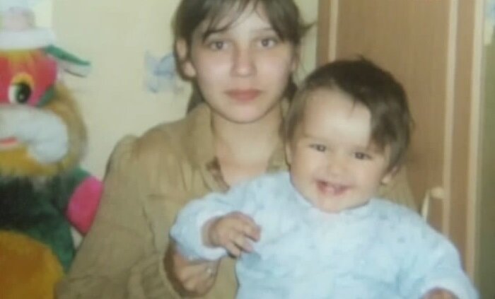 Родила в 11: несколько историй мам-подростков (6 фото) Родила в 11: несколько историй мам-подростков (6 фото)