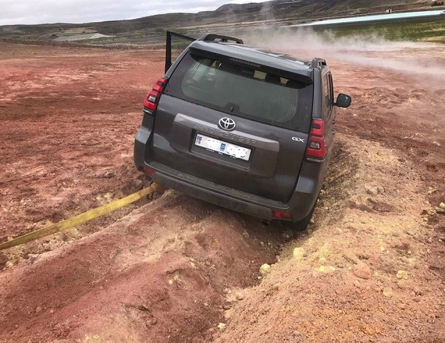 Именно из-за таких людей во многих странах недолюбливают туристов (23 фото)