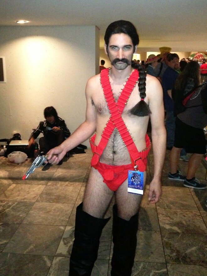 Шон Коннери в "мужском бикини" - мечта косплейщика (21 фото)