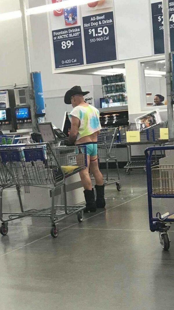 Люди, ставшие жертвами моды (17 фото)