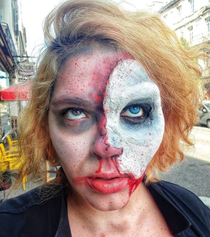 Парад живых мертвецов: в Страсбурге прошло масштабное шествие зомби (49 фото)