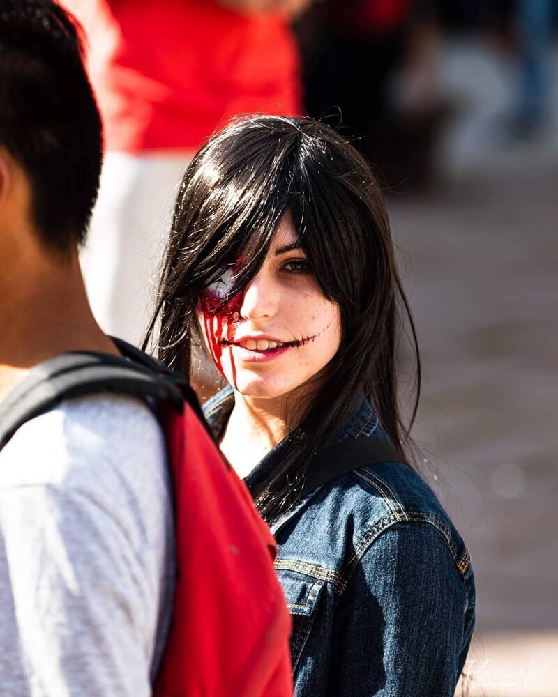 Парад живых мертвецов: в Страсбурге прошло масштабное шествие зомби (49 фото)