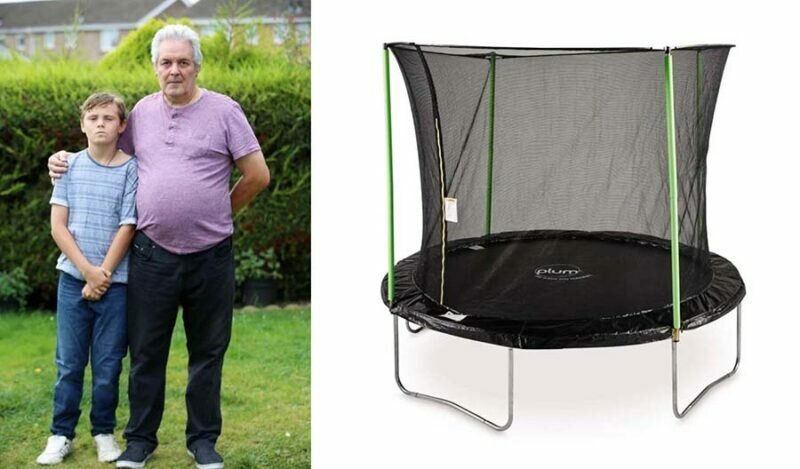 В Британии 12-летний мальчик получил весьма необычную травму, прыгая на батуте (4 фото)