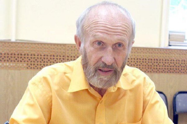 В Удмуртии научный деятель попытался совершить самосожжение (3 фото + видео)