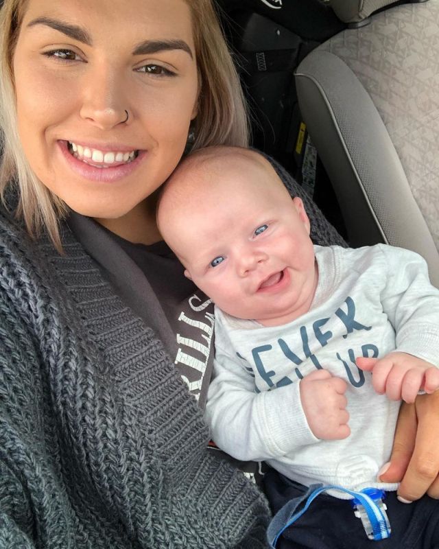 Девушка из Австралии узнала, что беременна в день родов (8 фото)