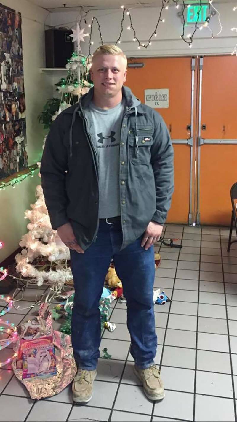 Жуткие фото «до» и «после» показали, как наркотики изменили парня всего за 7 месяцев (4 фото) Жуткие фото «до» и «после» показали, как наркотики изменили парня всего за 7 месяцев (4 фото)