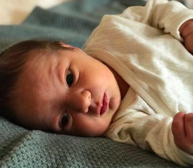 Австралийка выбрала странное имя для младенца, но оно оказалось вне закона (9 фото)