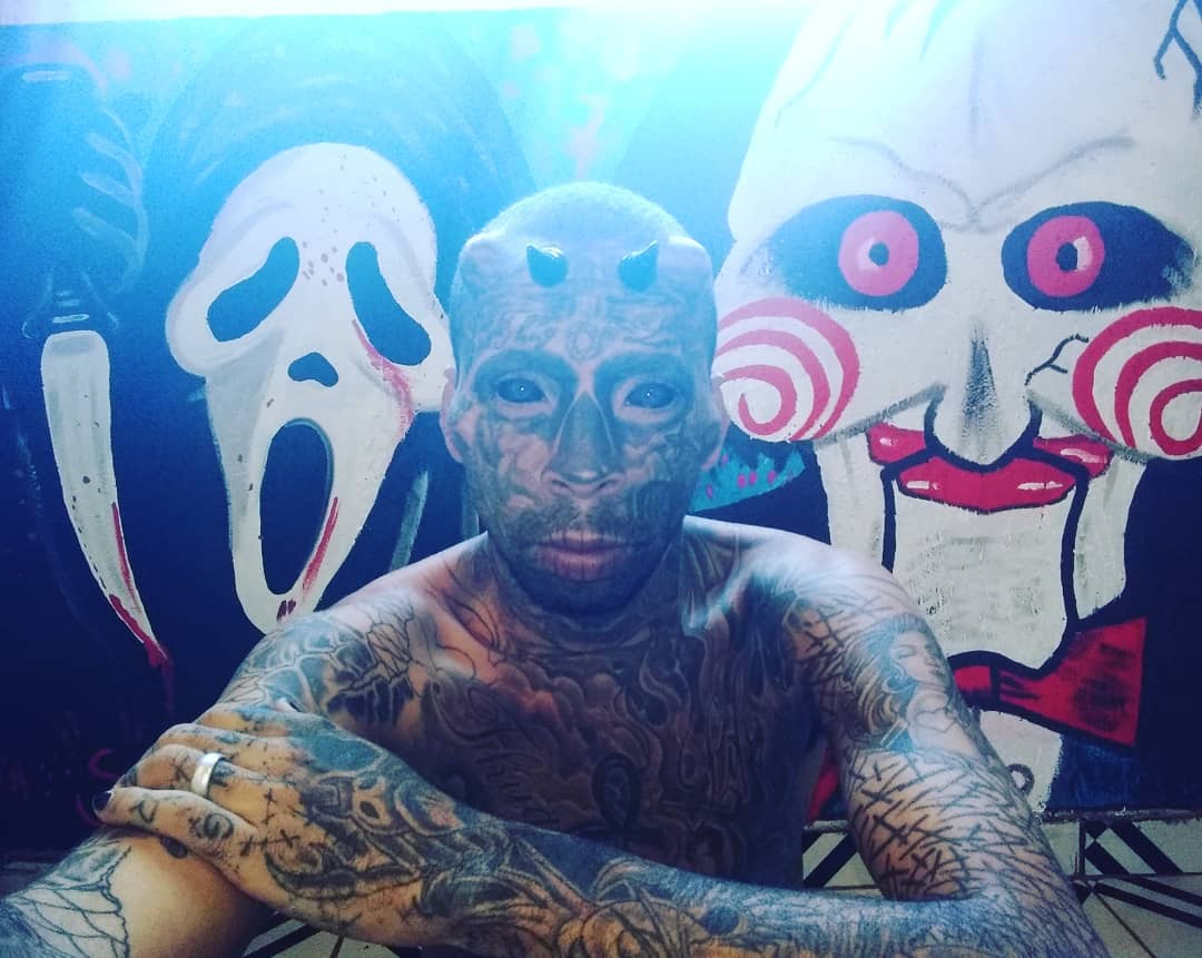 Педро Кенсо - "дьявольски" счастливый папа из Бразилии (16 фото)