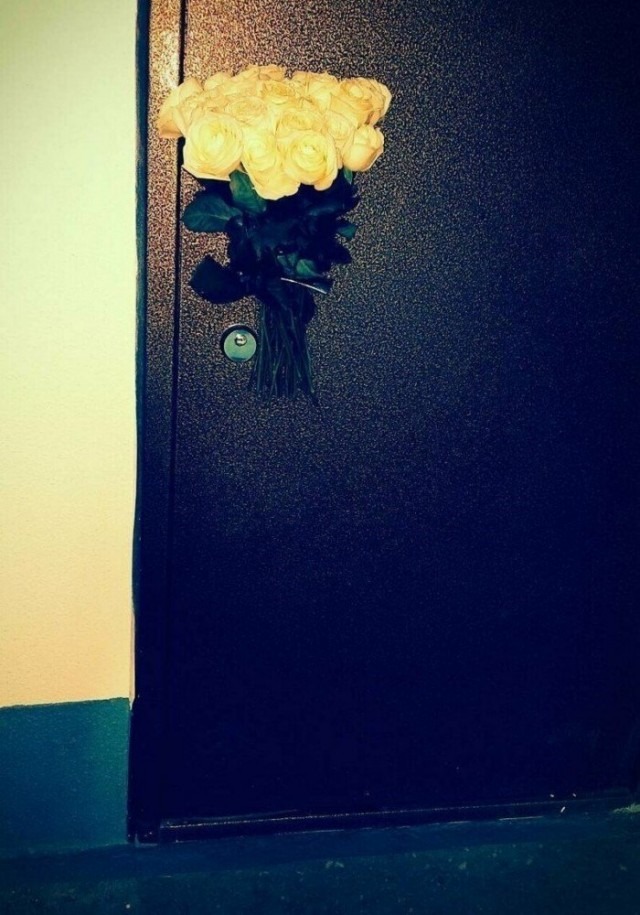 Такое можно увидеть только в подъездах (16 фото)