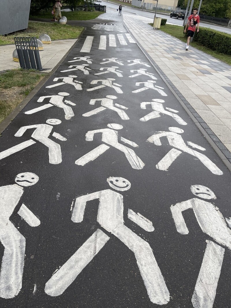 Тротуарные изыски для самых отъявленных извращенцев (18 фото) Тротуарные изыски для самых отъявленных извращенцев (18 фото)