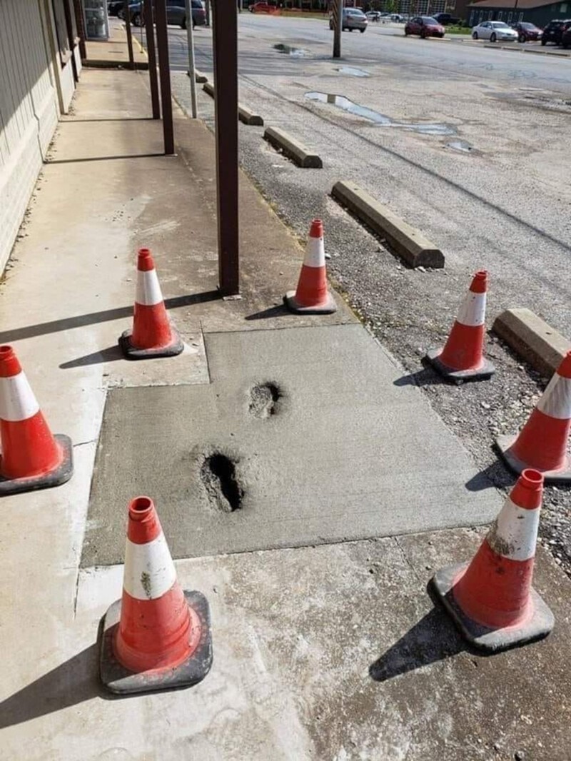 Тротуарные изыски для самых отъявленных извращенцев (18 фото) Тротуарные изыски для самых отъявленных извращенцев (18 фото)